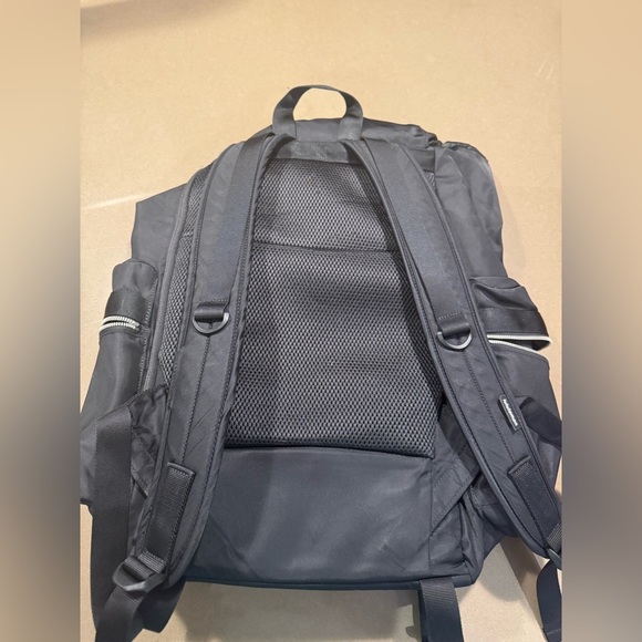Lululemon Wunderlust Backpack 25L - Picture 2 of 4